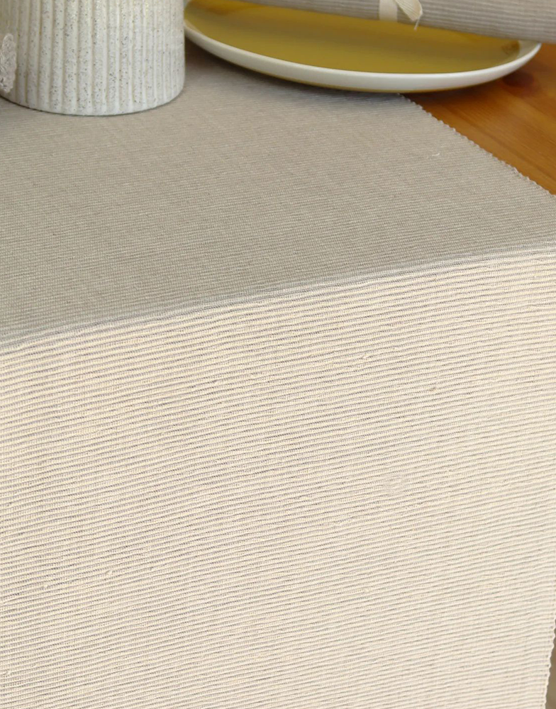 Placemat and runner photo