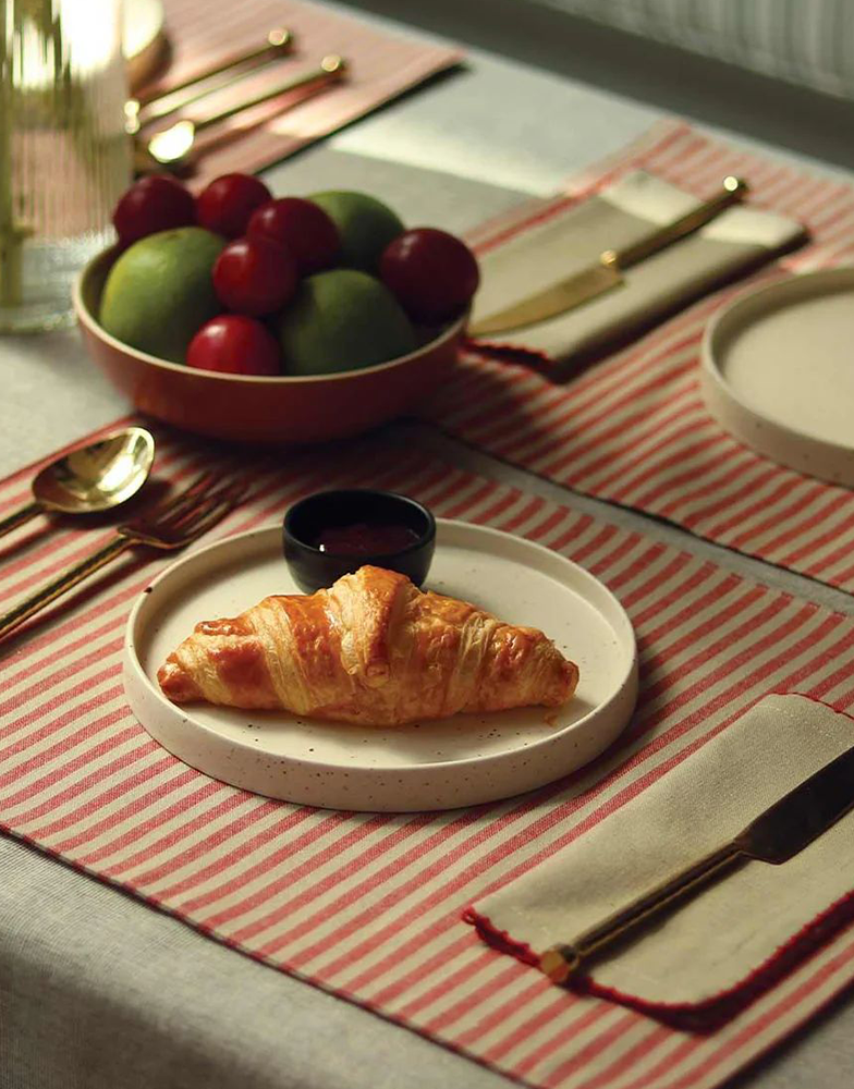 Placemat and runner photo