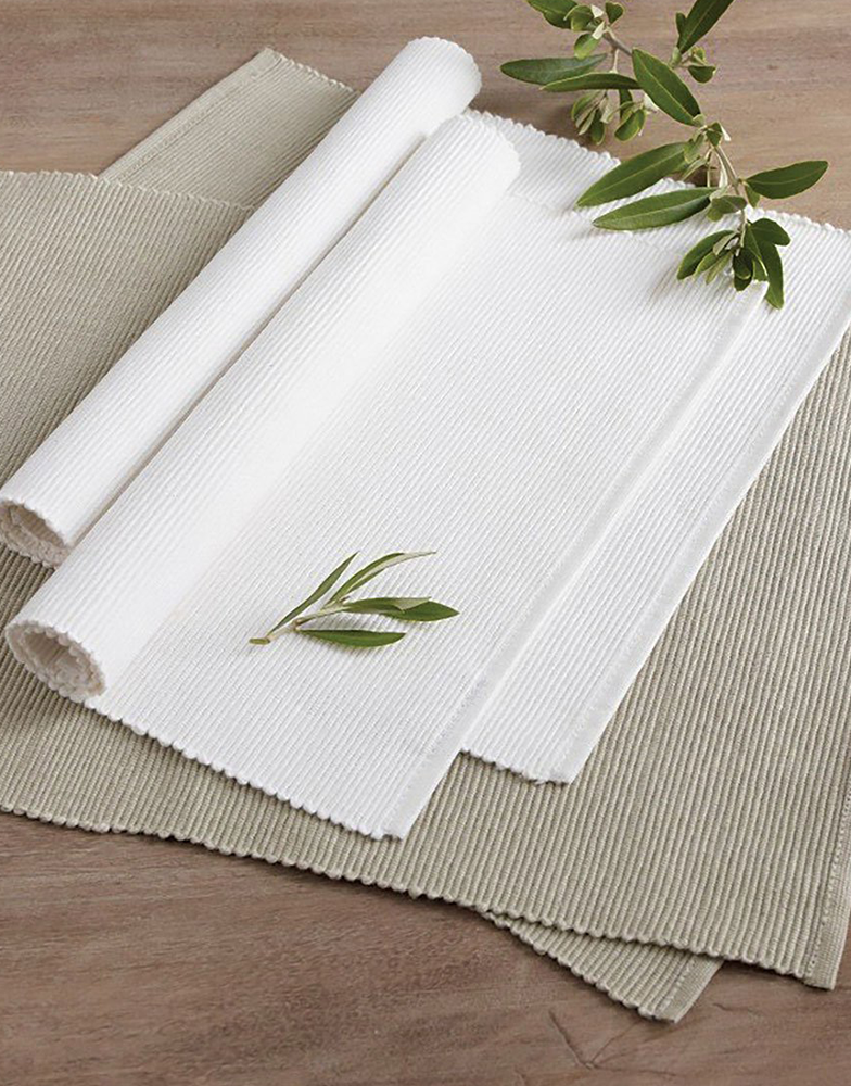 Placemat and runner photo