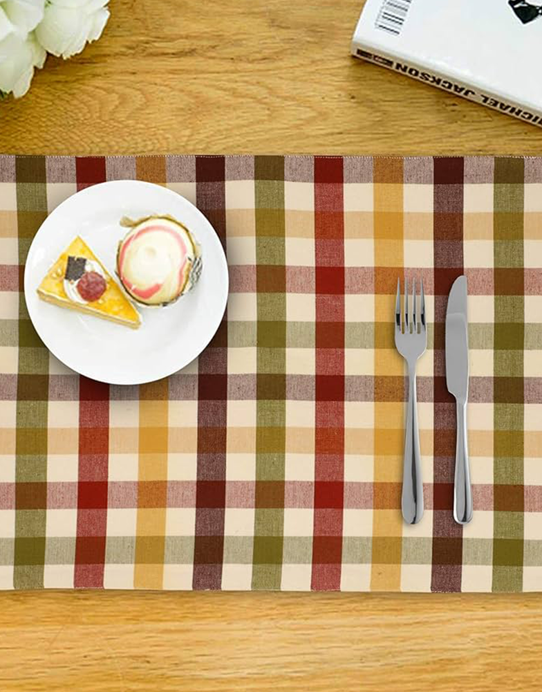 Placemat and runner photo